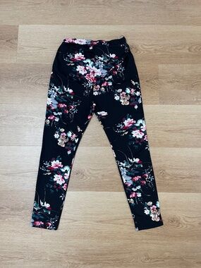 Maternity Floral Leggings | Adjustable Waist | Comfy & Stretchy | Size XL